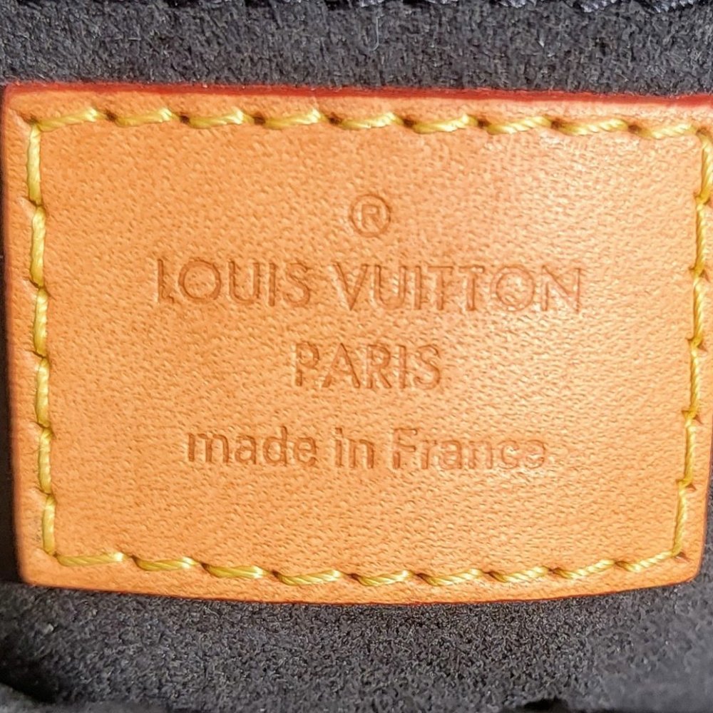 ❌❌SOLD ❌❌ Louis Vuitton Duffel Bag - Picture 4 of 16